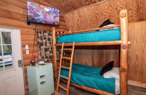 Mc Caskill Resort | Diamond Glamping - Montana Cabin