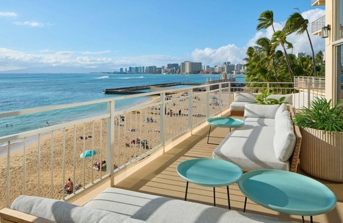 Diamond Head - Kapahulu - St. Louis Hotel | Diamond Head View King | Kaimana Beach Hotel | Scenic Room with a View