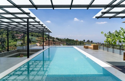 Bandung Villa | Diamond Hill 10 Br Heated Pool