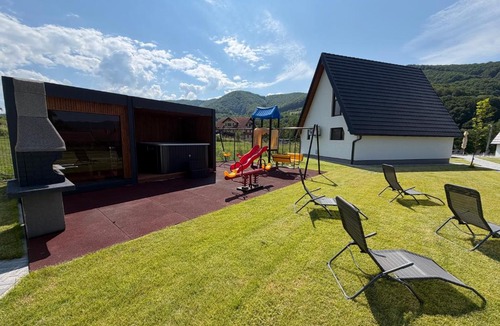 Praid House | Diamond Hill Houses