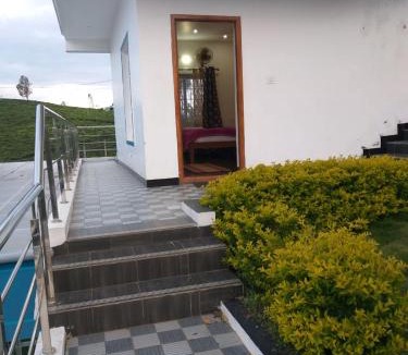 Ooty Bed & Breakfast | diamond hill view cottage