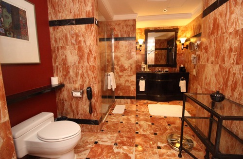 Ermita Night District Hotel | Diamond Hotel Philippines