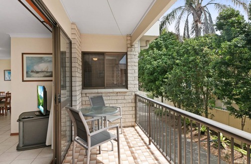 Tugun House | Diamond Place 4 - Absolute Beachfront Tugun - Min. 3 Night Stays!