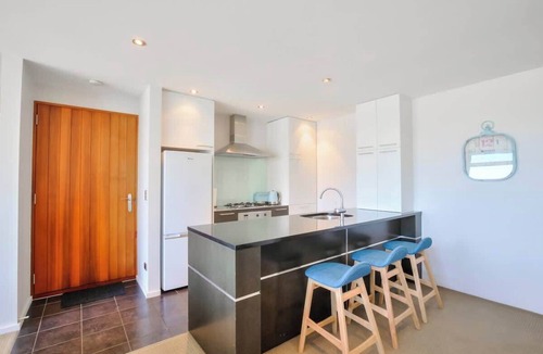 Queenstown City Centre Condo | Diamond Villa CBD Central Location Garage