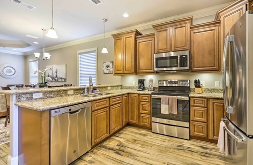 Diamondhead Condo | Diamondhead Condo - Marina, Pool Access & Golfing!