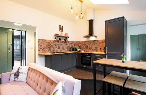 Maidstone House | Diesel's Desirable Den - Uk36786