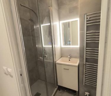 Vernier House | Dieu Bé Nice