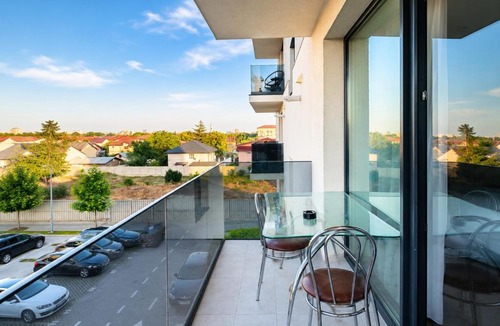 Sector 1 Apartment | Digital Nomad Apartment 2BR - Long-Term Stay