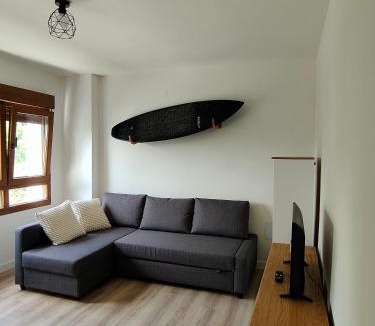 Salinas Apartment | Digital Nomad Paradise - Garaje/PC monitor