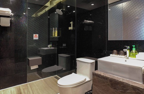 Guzhen Hotel | DILLI Home