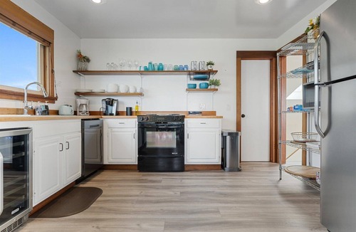 Dillon Beach House | Dillon Beach Playcation! Oceanview, Hot Tub & Fire Table | Agua La Vista