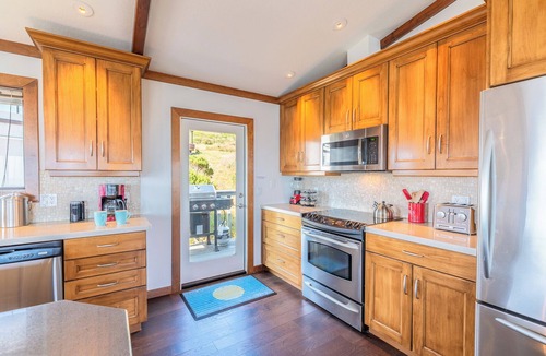 Dillon Beach House | Dillon Beach Retreat! Fun Game Room! Drop Anchor! HtTb~PupOK-Whale Watch