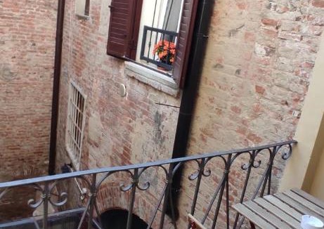 Ferrara Historic Centre House | DIMORA AL SARACENO