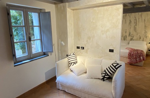 Valdicastello Carducci Hotel | Dimora Carducci