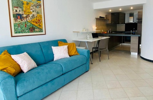 Sant'Ilario Apartment | Dimora Concept - Beautiful flat with terrace and sea view - Free parking