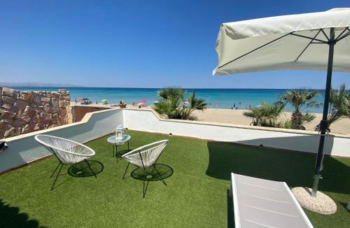 Reitani Villa | Dimora Elma casa sulla spiaggia fronte mare a San Lorenzo vicino Marzamemi