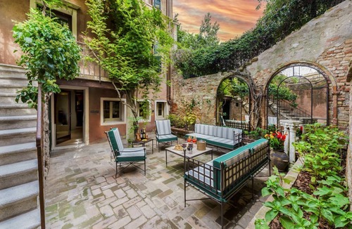 Dorsoduro Villa | Dimora Sabion - Five Bedroom Villa, Sleeps 12