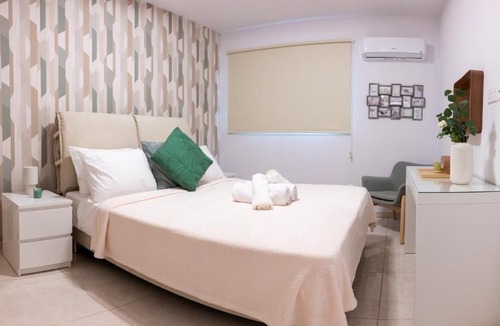 Larnaca City Centre Apartment | Dinglis Residences 31