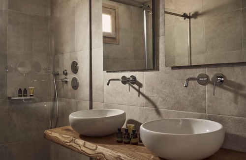 Ios Hotel | Dionysos Beach Resort & Villas