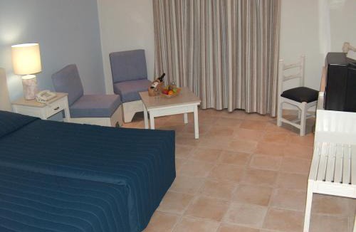 Paphos Hotel | Dionysos Central