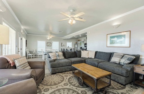 Surfside Beach Apartment | Direct Beach Access Spacious Coastal Retreat