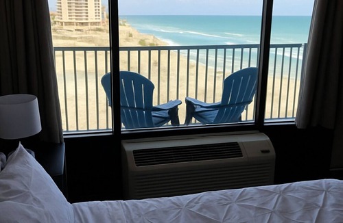 Schulte Park Apartment | Direct Beach Access! Ocean View, Cozy Studio Condo~Free Parking~Heated Pool