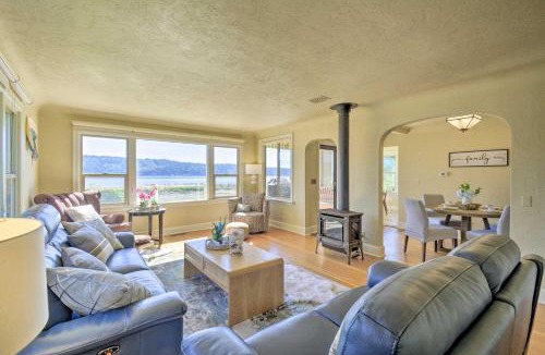 Bremerton House | Direct Beach Access: Getaway on Port Orchard!