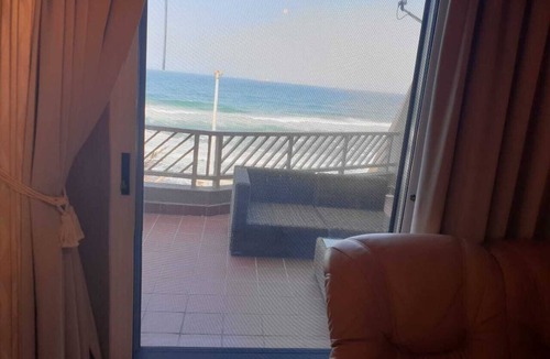 Umdloti Apartment | direct beach front