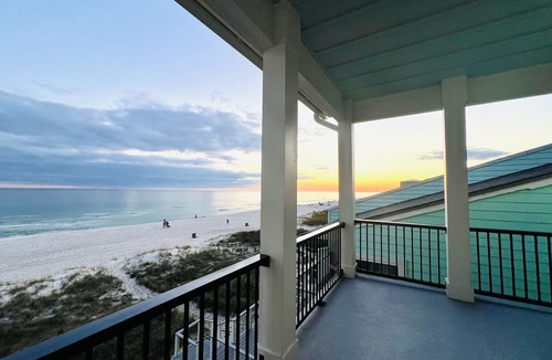Laguna Beach Estates House | Direct Beachfront Home Loved for Location Experienced Hosts Sleeps 12