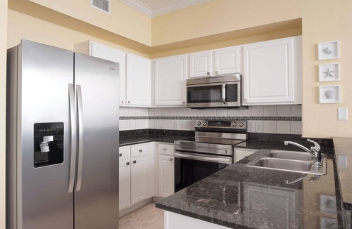 El Centro Beach Condo | Direct Beachfront Condo Near Pier Park! 2BD+Bunk 3BA, 2 Free Parking!