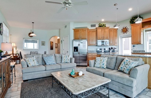 Bradenton Beach Condo | DIRECT BEACHFRONT! PANARAMIC SUNSET VIEWS!