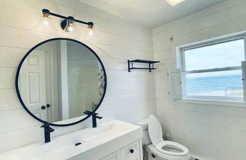 East Haven House | Direct Beachfront Modern Cottage on Private Beach