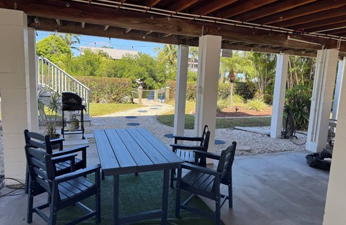 Pine Island Center House | Direct Gulf Access Waterfront Charming Home. Best fishing and location.