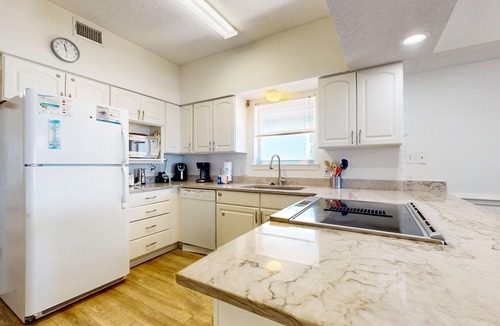 Gulf Shores House | Direct Gulf front duplex near restaurants & several Gulf Shores activities