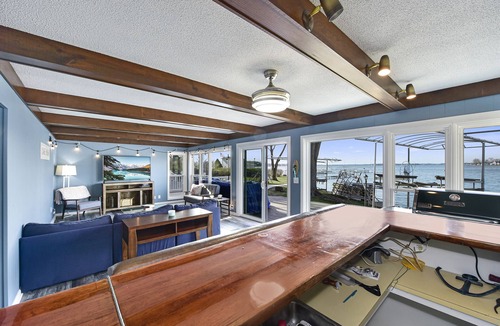 Syracuse House | ⚓️Direct lake view with available Tritoon boat rental