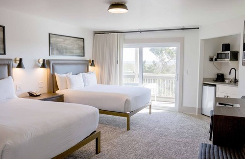 St. Simons Island Apartment | Direct Marshlands Views + Golf. Pool. Restaurant.