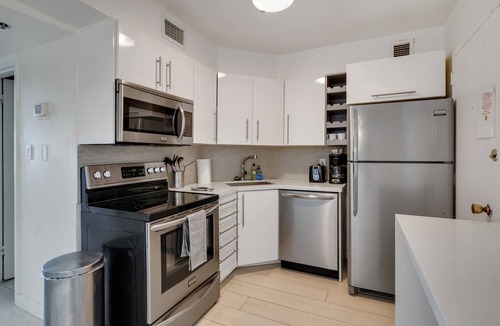 Mid Beach Condo | Direct Ocean Front Property