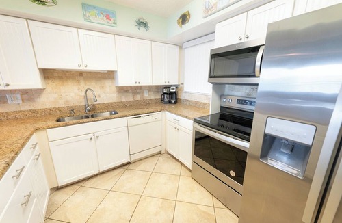 Satellite Beach Condo | Direct Oceanfront 2BR Condo w/Balcony at Paradise Beach Club, Unit 339