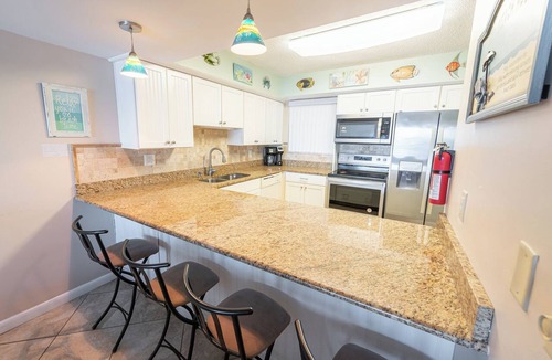 Satellite Beach Condo | Direct Oceanfront 2BR Condo w/Balcony at Paradise Beach Club, Unit 339