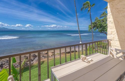 Maalaea House | Direct Oceanfront—Fully remodeled—Sleeps 6