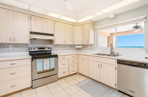 Wilbur-By-The-Sea House | Direct, Oceanfront Home-MIL Suite-Ocean Oasis
