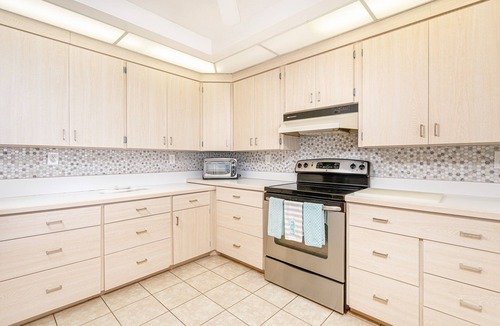 Wilbur-By-The-Sea House | Direct, Oceanfront Home-MIL Suite-Ocean Oasis