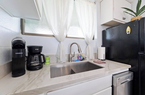 Hilo Condo | Direct Oceanfront Mauna Loa Shores #508 next Carlsmith Beach Park