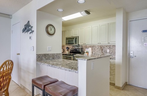Kahana Resort | Direct Oceanfront, unobstructed ocean view top floor penthouse quiet & private.