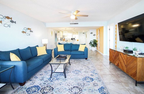 Ormond-by-the-Sea Condo | Direct Oceanfront. Best Views and Location. Balcony. Pool. Beach Gear.