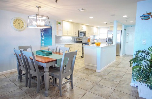 Ormond-by-the-Sea Condo | Direct Oceanfront. Best Views and Location. Balcony. Pool. Beach Gear.