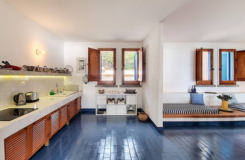 Marina di Felloniche Ski Chalet | Direct sea access and stunning location