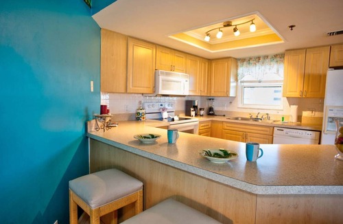 St. Pete Beach Condo | Directly on the Beach. Walk to Shops, Dining & Activities. Heated Pool & Hot Tub. St Pete Beach!