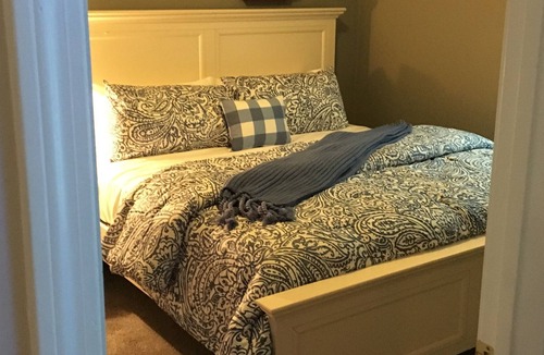 Hull Condo | Directly on the beach! Fully renovated and all amenitities
