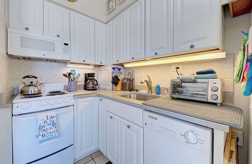 Golden Beach Condo | Directly on the Gulf - Unit 3 - 1 Bedroom - Ground Floor - Sleeps up to 5